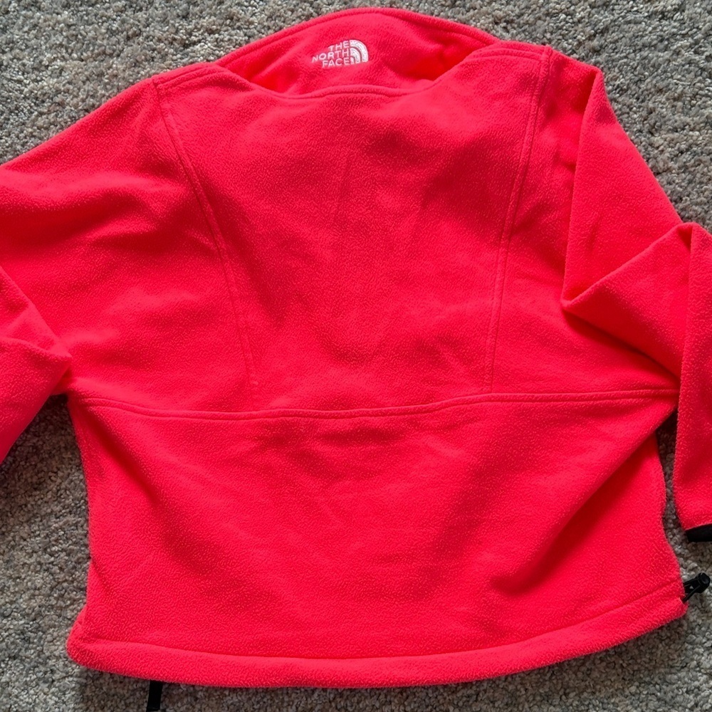 The North Face Vibrant Pink Fleece Jacket - Picture 4 of 5
